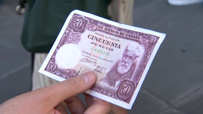 Billete de cincuenta pesetas en la víspera a la finalización del plazo para cambiarlas por euros.