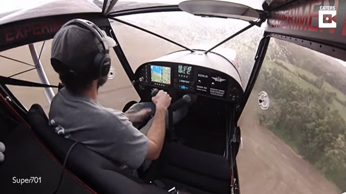 Este piloto comparte tensas imágenes de la cabina durante un aterrizaje complicado debido a las condiciones meteorológicas