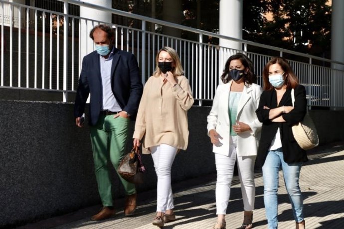 La presidenta del Gobierno riojano, Concha Andreu, visita inmuebles del parque de vivienda