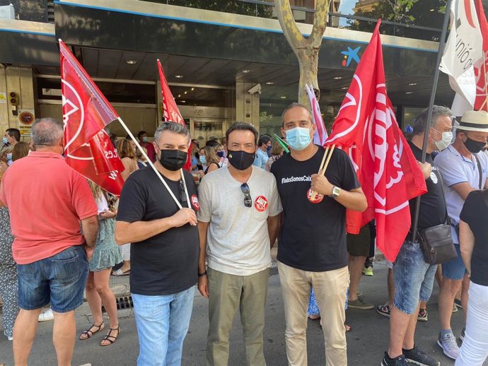 El responsable financiero de UGT Baleares, Jaime Oliver, y el secretario general de la federación, José García.