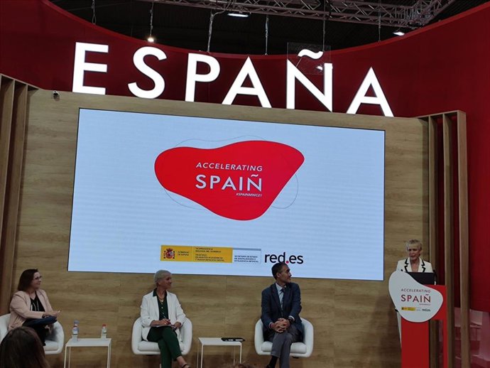 Ana Ayerbe, Lola Rebollo, Santiago Soley y Carme Artigas, en una sesión durante el Mobile World Congress 2021
