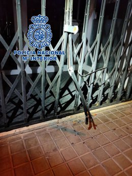 La Policía detiene a dos hombres cuando intentaban asaltar una ferretería en Elche