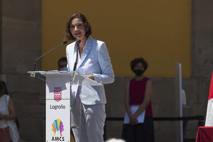 La ministra de Industria, Comercio y Turismo, Reyes Maroto, interviene durante la firma de la Declaración de Cooperación Institucional en el Camino de Santiago Francés, a 26 de junio de 2021, en Logroño, La Rioja (España). 