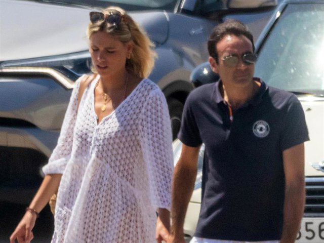 Ana Soria y Enrique Ponce, en una imagen del verano pasado