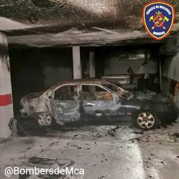 Coche incendiado en un garaje subterráneo de Campos
