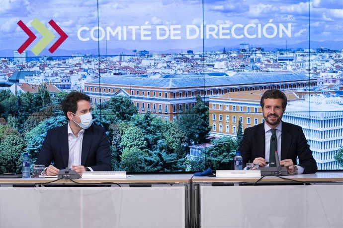Archivo - El secretario general del PP, Teodoro García Egea, y el  presidente del Partido Popular, Pablo Casado, que preside la reunión del Comité de Dirección del PP en la sede de Génova, a 11 de mayo de 2021, en Madrid, (España). 