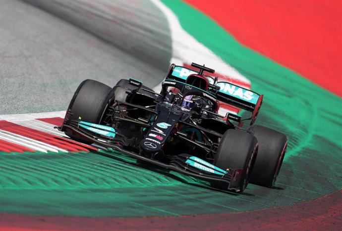 27 June 2021, Austria, Spielberg: British F1 driver Lewis Hamilton of team Mercedes competes in the Grand Prix of Styria at the Red Bull Ring. Photo: Georg Hochmuth/APA/dpa