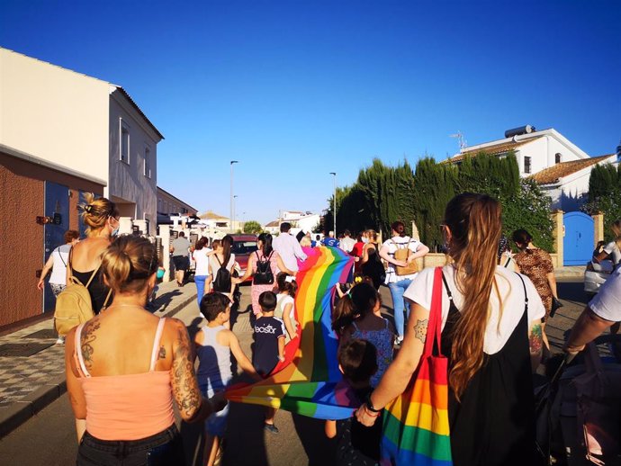Manifestación por el Día del Orgullo en Huévar