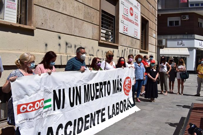 Concentración por la última muerte en accidente laboral de Almería