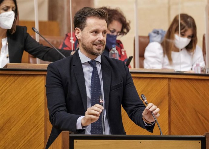 Archivo - El diputado del PSOE-A Juan José Martín Arcos, en el Pleno del Parlamento andaluz (Foto de archivo).
