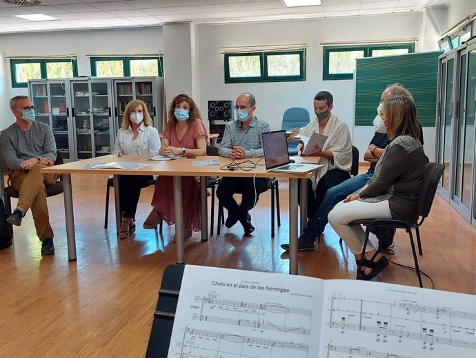 El Conservatori Municipal edita un llibre sobre nous mtodes musicals per a estudiants