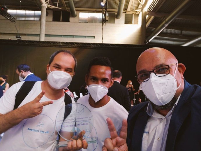 Ganadores del concurso Miro in Cube por la plataforma turística KulTours.