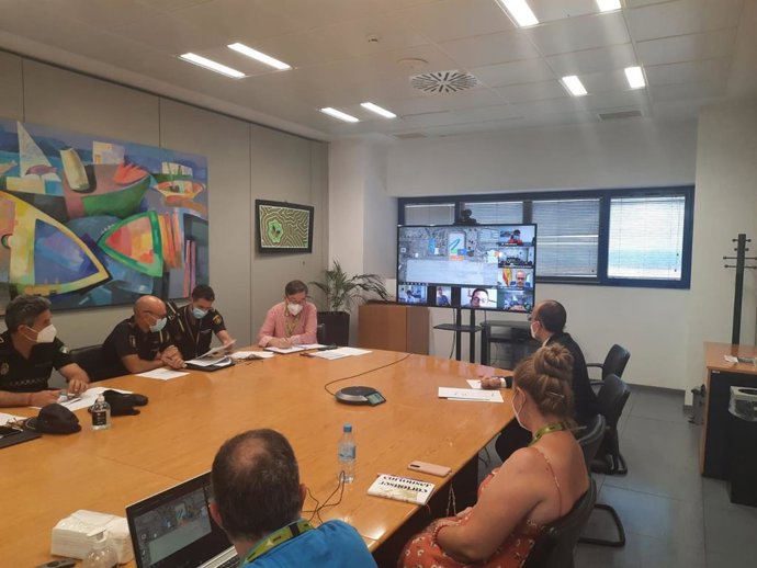 Junta de Andalucía y Aena realizan un simulacro de accidente en el Aeropuerto de Almería