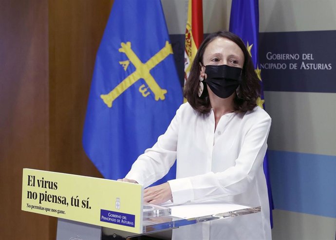 La consejera de Derechos Sociales y Bienestar y portavoz del Gobierno, Melania Álvarez, informa en rueda de prensa sobre los acuerdos adoptados en la reunión del Consejo de Gobierno. Foto: Armando Álvarez.