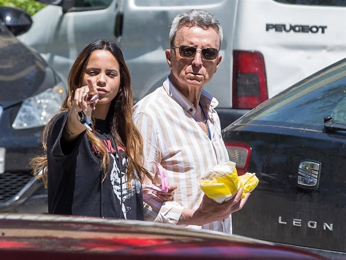José Ortega Cano y Gloria Camila, tras una de sus visitas a José Fernando