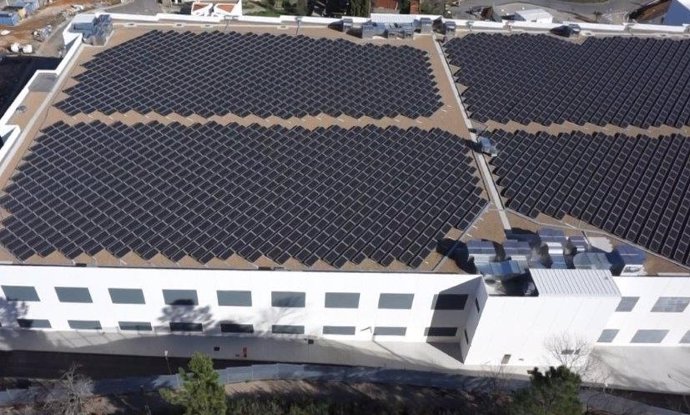 Imagen de un proyecto fotovoltaico en una de las instalaciones de Grupo Fuertes.