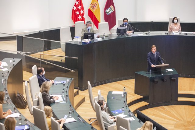 El alcalde de Madrid, José Luis Martínez-Almeida, interviene en un pleno dedicado a un Debate del estado de la Ciudad en el Ayuntamiento, a 30 de junio de 2021,