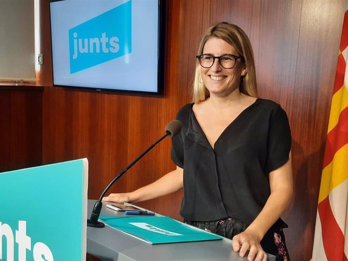 La diputada y presidenta de Junts en el Ayuntamiento de Barcelona, Elsa Artadi en el acto para presentar las iniciativas al pleno municipal de este junio.