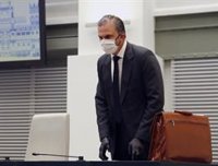 Ortega Smith alerta de la incertidumbre por un gobierno PP-Cs "que más que uña y carne son una uña clavada en la carne"