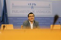 Podemos e IU "exploran todas las vías, incluso la judicial" para responder a la "usurpación" de la marca de Adelante