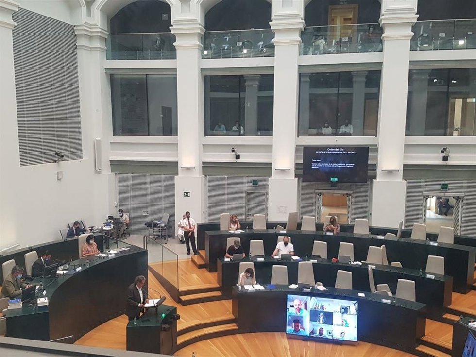 El portavoz socialista en el Ayuntamiento de Madrid, Pepu Hernández, en el Pleno del Estado de la Ciudad