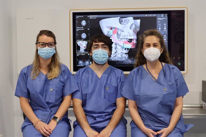 Profesionales de Cirugía Oral y Maxilofacial del Reina Sofía de Córdoba que han sido premiados en el último congreso de su especialidad.