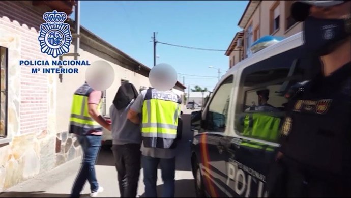 Detenido un yihadista en Toledo con más de 60 manuales sobre explosivos y técnicas de francotirador