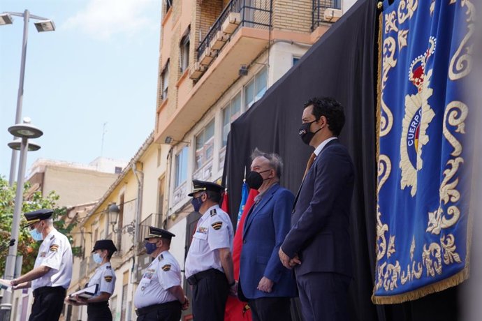 La Comisaria de Policía Nacional de Paterna recibe el bastón de mando