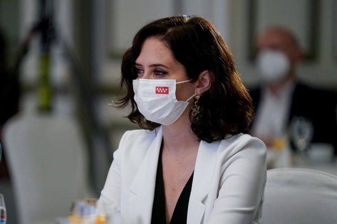 La presidenta de la Comunidad de Madrid, Isabel Díaz Ayuso, en la clausura de la jornada inmobiliaria 'El sector como motor económico de España', a 30 de junio de 2021, en Madrid, (España). Organizada por El Economista, el encuentro ha reunido a experto