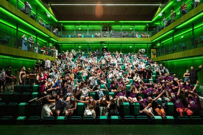 Foto de familia de la 18 edición de los Premio Teatro Joven de Coca-Cola