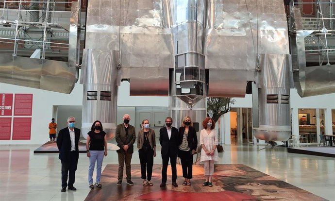 Las direcciones de los Museos Articket y la dirección general de Tram en la cúpula del MNAC