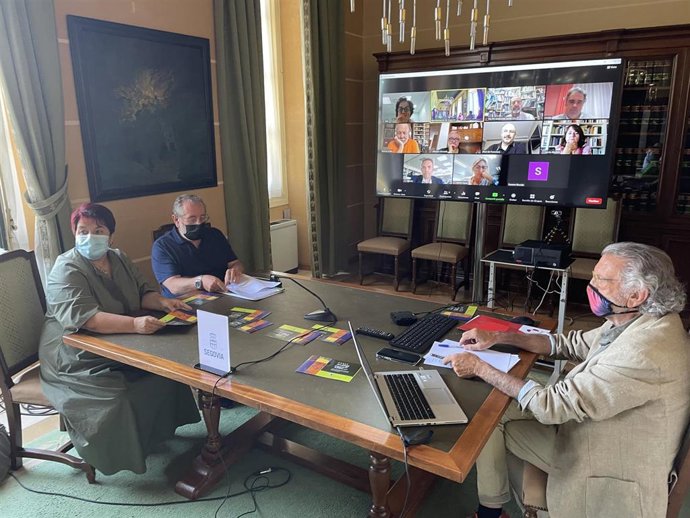 Reunión jurado premios 'Cirilo Rodríguez'.