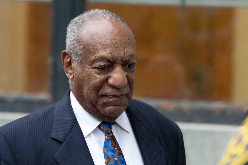 Bill Cosby sale de prisión después de que el Supremo de Pensilvania anulara su condena por agresión sexual - Vimarsana News