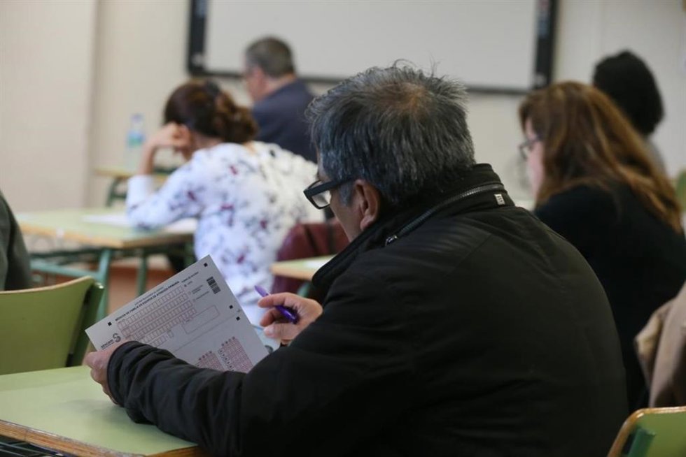 Exámen, prueba, exámenes.