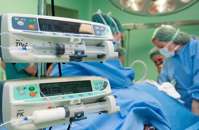 Archivo - El Hospital de Guadalajara participa en un estudio que relaciona los protocolos de recuperación acelerada con una mayor supervivencia a medio y largo plazo tras una cirugía por cáncer colorrectal