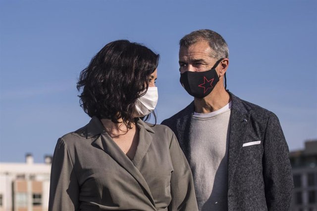 Archivo - Isabel Díaz Ayuso y Toni Cantó