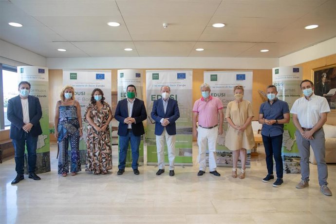 Archivo - Sevilla.-Diputación licita proyectos Edusi para 108 actuaciones en ocho municipios del Aljarafe
