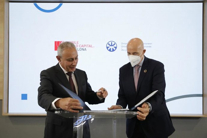 El secretario general de Unión por el Mediterráneo, Nasser Kamel; y el ceo de Mobile World Capital Barcelona, Carlos Grau.