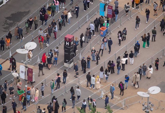 Vacunación contra la COVID-19 en Londres, la capital de Reino Unido. 