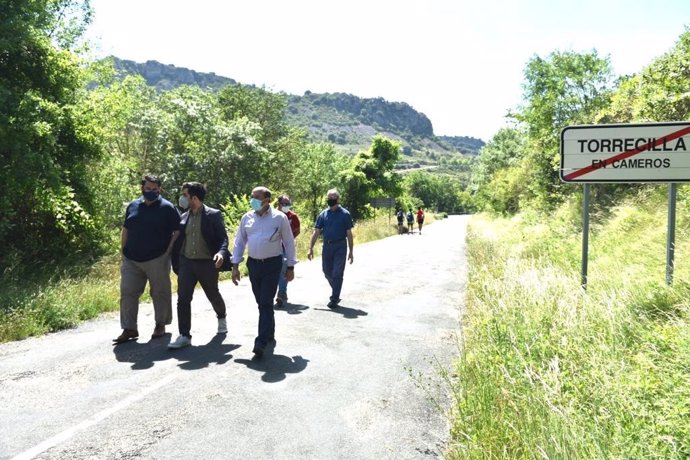 El Gobierno de La Rioja dota de un uso recreativo a la carretera LR-330 en Torrecilla en Cameros