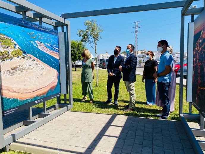 Inauguración de la exposición 'Cádiz quiere verte' en Vejer