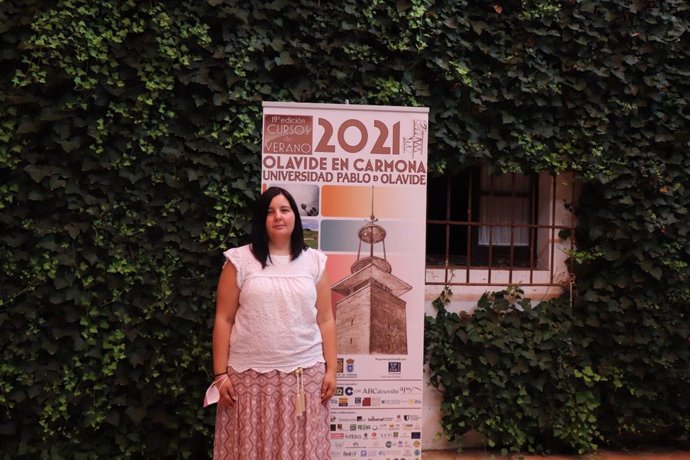 Lidia Beltrán durante la celebración del seminario 'Las artes en el reino de Sevilla durante el Barroco. En razón de sus centralidades y periferias', dentro de la programación de los Cursos de Verano de la UPO en Carmona
