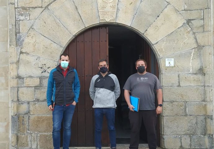 Rubén Goñi, director general de Proyectos Estratégicos; Carlos Oroz, alcalde de Arce; y Javier Idiazabal, presidente del concejo de Nagore