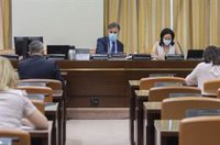 El Gobierno contactó con la madre de la niña fallecida tras viajar 17 días en patera para que pueda ir a su entierro