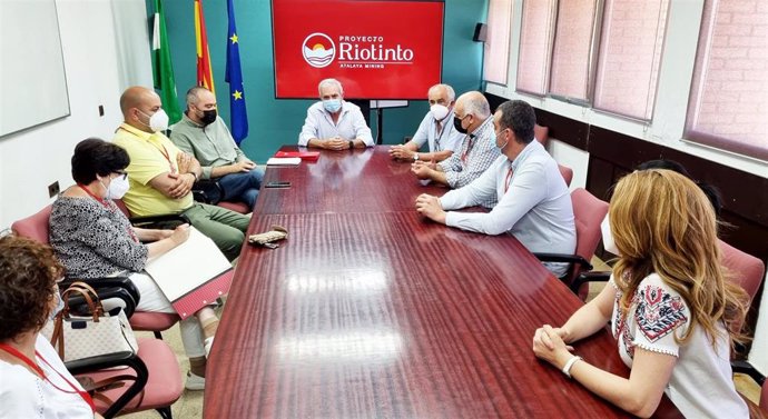 Acto de firma del convenio de colaborción entre Atalaya y los municipios de la Cuenca Minera.