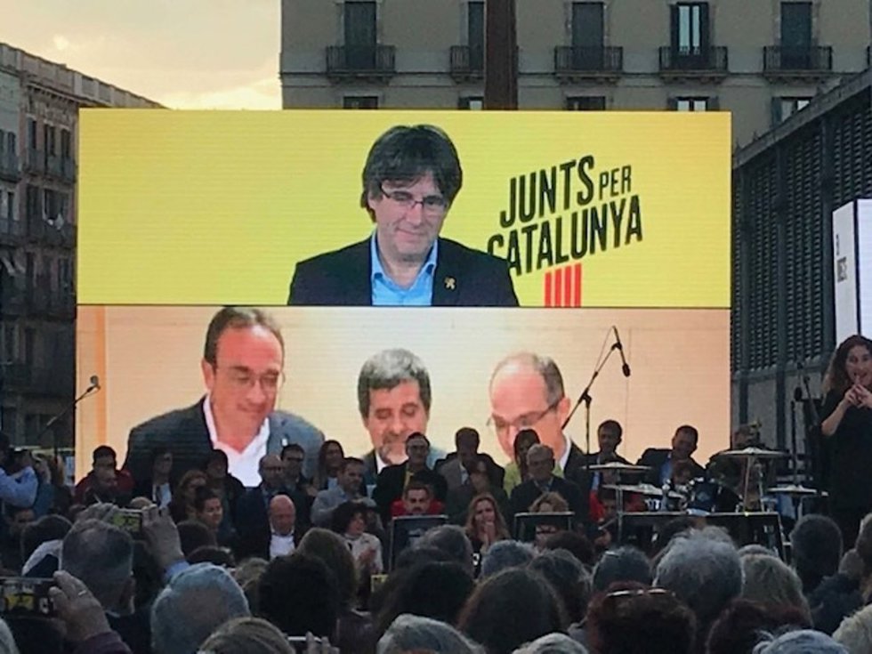 Archivo - Intervencions de Carles Puigdemont, Josep Rull, Jordi Snchez i Jordi Turull en l'últim acte de JxCat