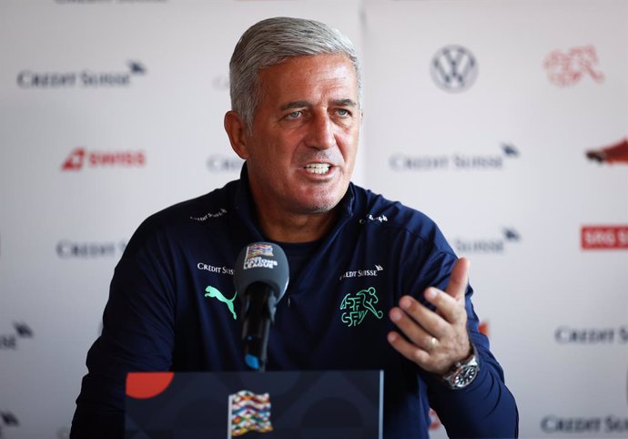 Archivo - 05 September 2020, Switzerland, Basel: Switzerland national soccer team coach Vladimir Petkovic speaks during a press conference at the St. Jakob-Park stadium, ahead of Sunday's UEFANations League Group Dsoccer match against Germany. Photo: 