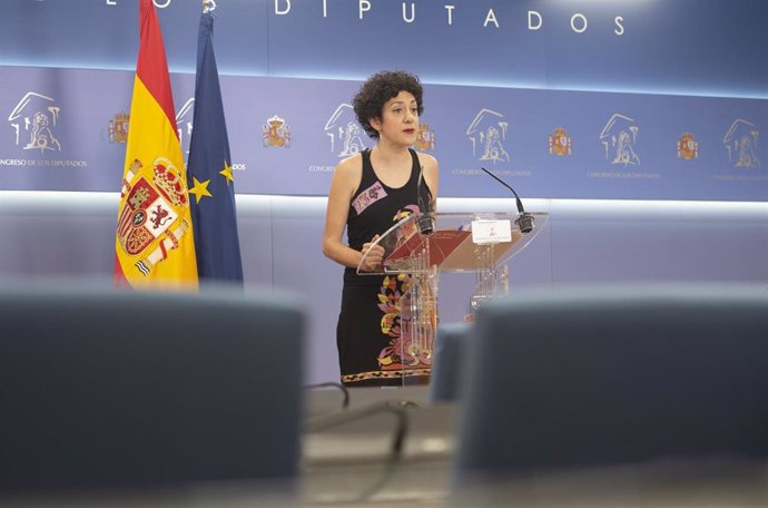 La portavoz parlamentaria de Unidas Podemos, Aina Vidal, interviene en una rueda de prensa de Portavoces, a 29 de junio de 2021, en la Sala Constitucional del Congreso de los Diputados, Madrid, (España).