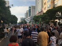 Más de 2.000 personas se manifiestan contra el cierre de Airbus en Puerto Real y por el mantenimiento del sector