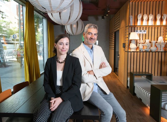 Miguel de Santiago e Irma Gutiérrez, fundadores de UrbanFisio.